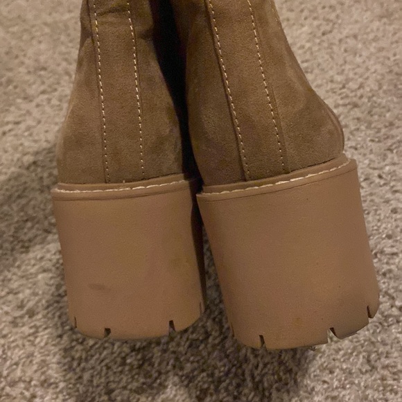 Tan suede fall boots - Picture 4 of 4
